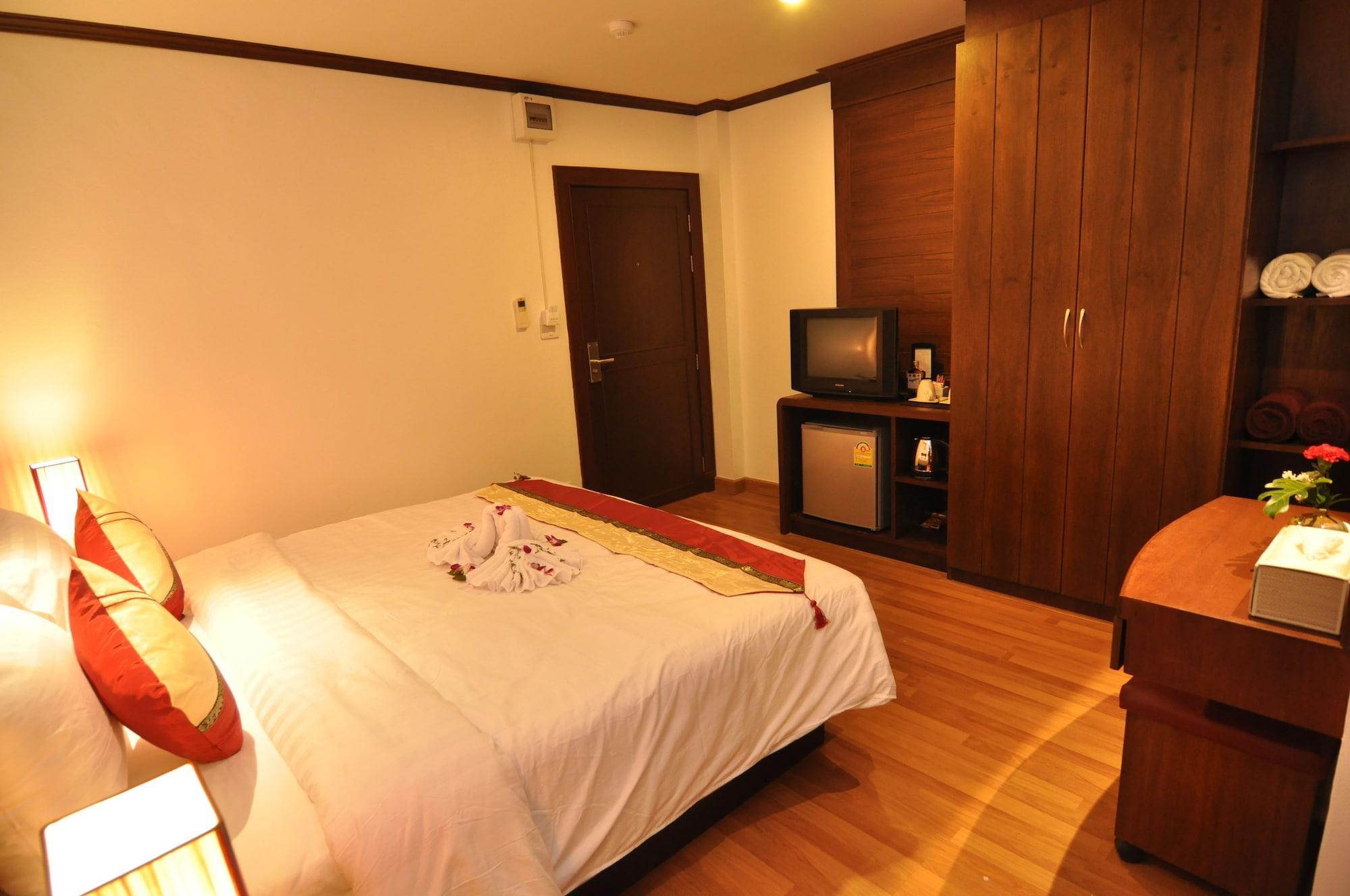 Patong Hemingway'S Hotel מראה חיצוני תמונה