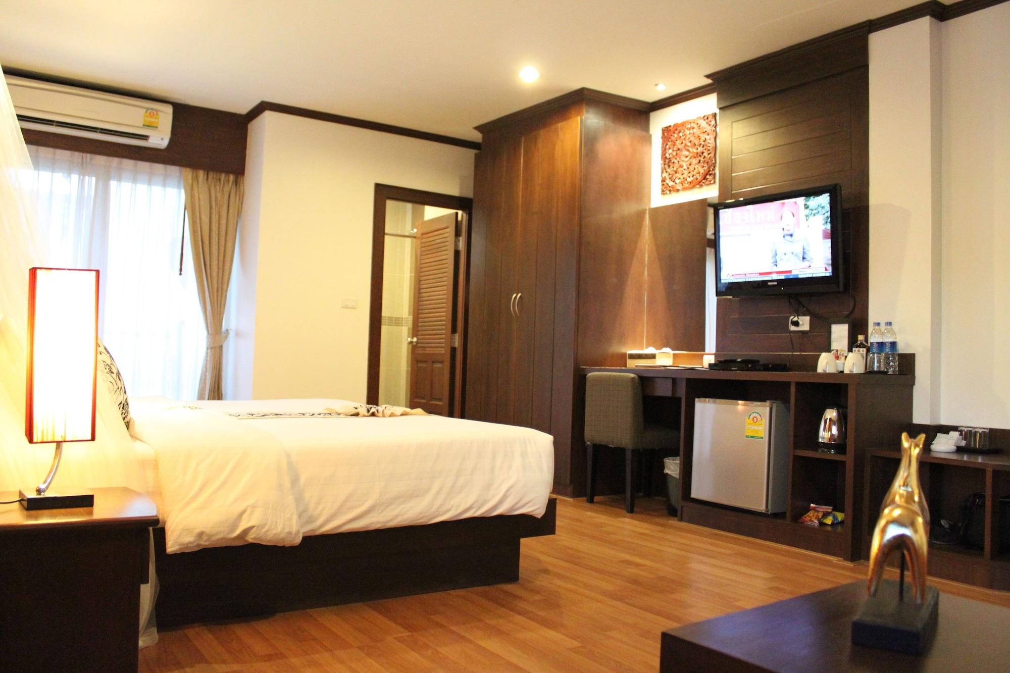Patong Hemingway'S Hotel מראה חיצוני תמונה
