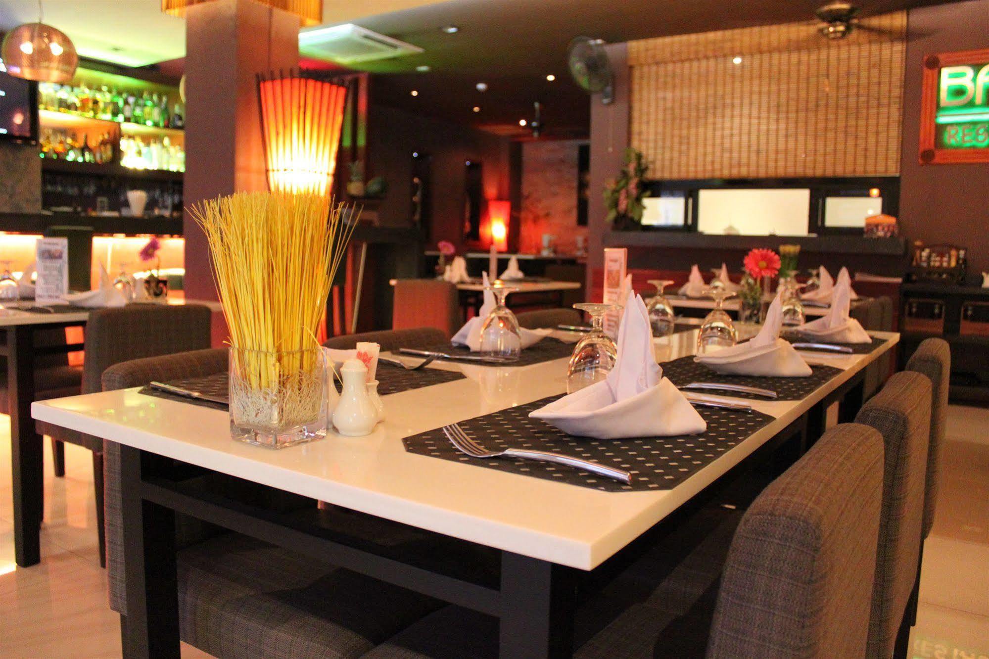 Patong Hemingway'S Hotel מראה חיצוני תמונה