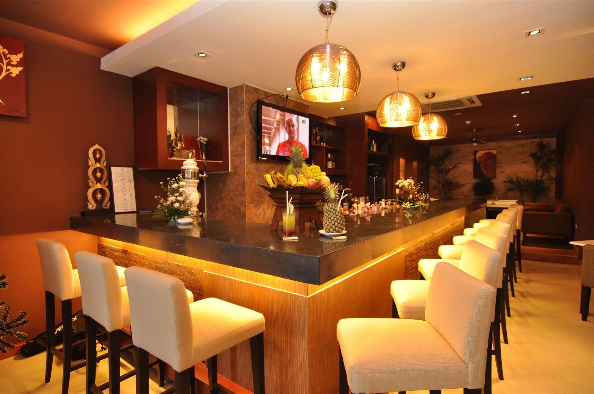 Patong Hemingway'S Hotel מסעדה תמונה