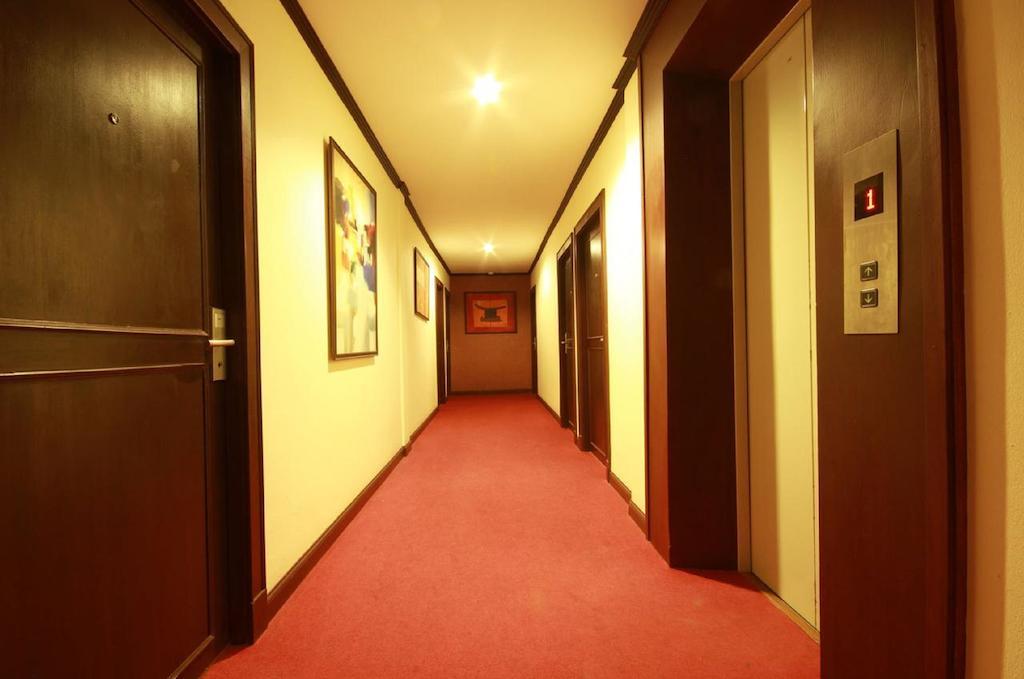 Patong Hemingway'S Hotel מראה חיצוני תמונה
