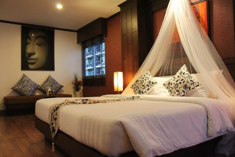 Patong Hemingway'S Hotel מראה חיצוני תמונה